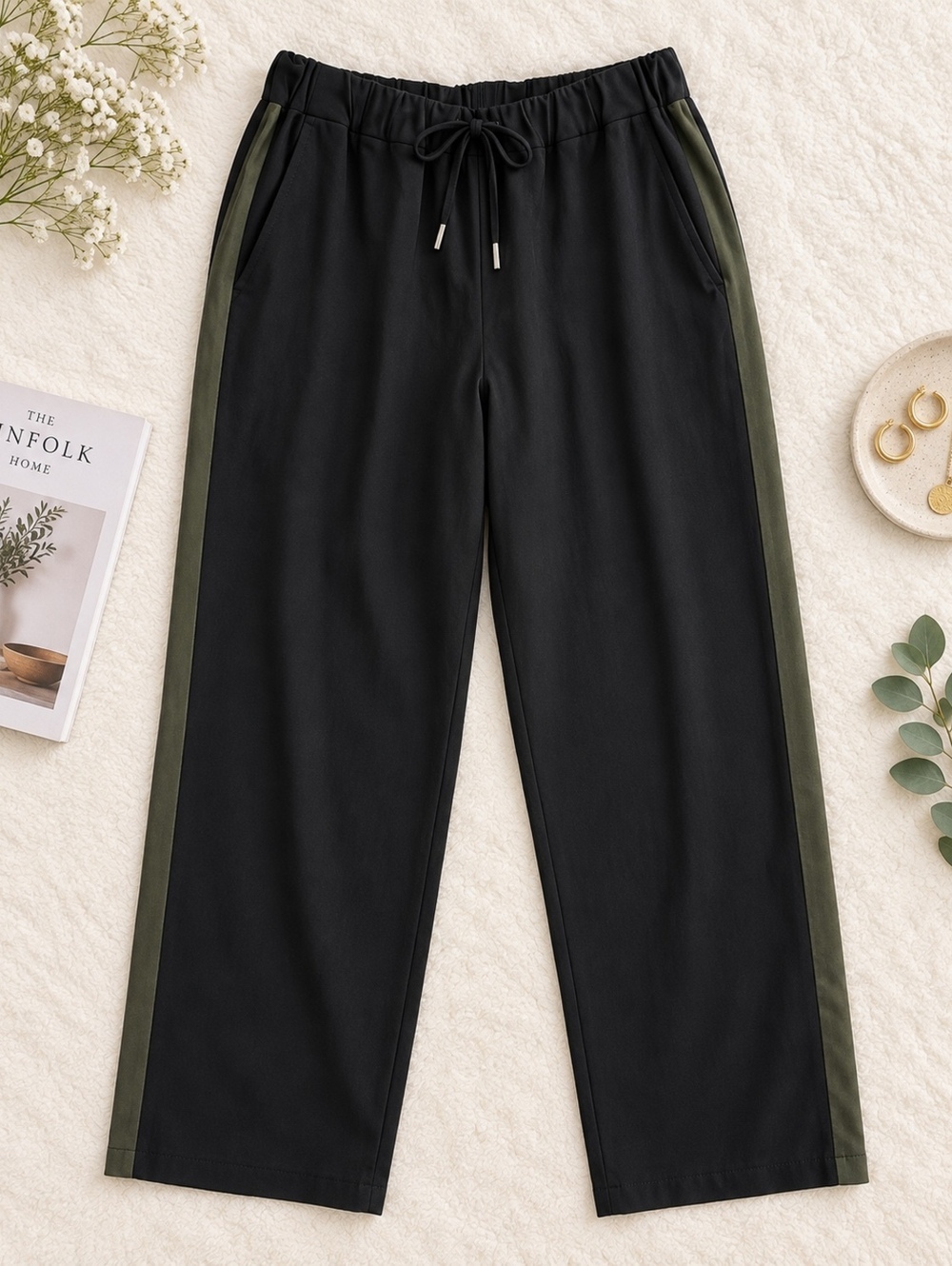 Lululemon Black and Olive Wide-Leg Pants 14 Comfortable Casual